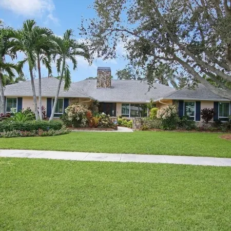 Waterfront Luxury Jupiter Home with Heated Pool, Sleeps 8 with Central AC