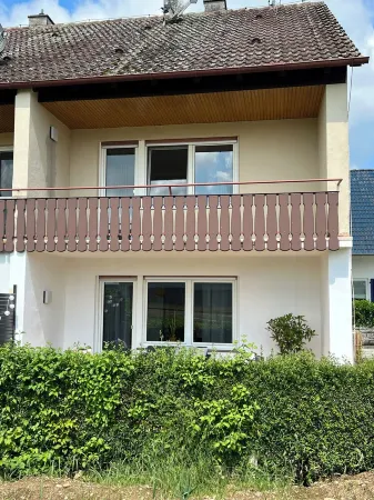 Cozy semi-detached house in the countryside with terrace Отели рядом с достопримечательностью «Naturfreibad Zellersee»