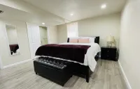 Spacious 1700 sq ft. | 3 bedroom | ♛ Suite
