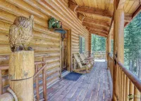 Authentic Log Cabin with Luxuries