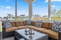 Cape Charles Newly Updated Family-friendly Beach House, 1 Block to Private Beach