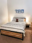 Condo with loft near Loon mountain with pool/jacuzzi & free shuttle!