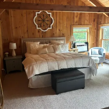 Outdoor Enthusiasts Paradise in Beautiful Vermont!