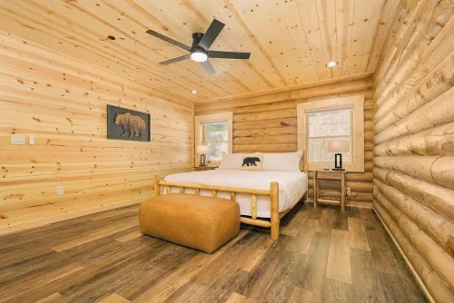 Brand NEW Build! Five Master Suites~Bunk Room~INDOOR POOL, Game ROOM & Hot Tub!