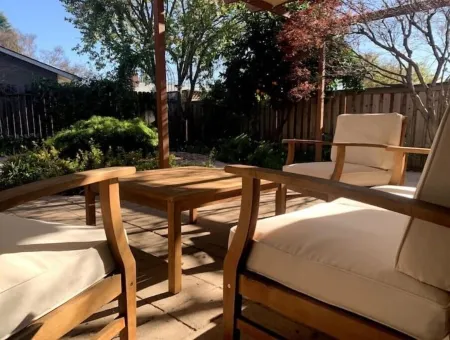 Cozy Modern Home Отели в г. Конкорд