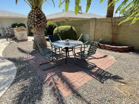 5 star resort pool,jet tub, out drshower,barbeque,fire pit,tv’s,amazing backyard