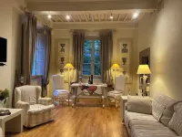 ELEGANT APARTMENT WITH TERRACE IN THE HEART OF THE HISTORICAL CENTER OF LUCCA