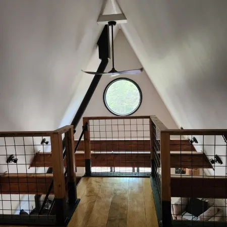 The Acorn of Little Sand BaySecluded, Wooded, and Dog Friendly!