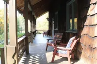 Pine Grove Retreat- True Mtn. Chalet near 7 Springs, Falling Water, & Ohiopyle