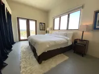 Serene Taos Ski & Mountain Bike Retreat with Stunning Views — Upper Level Sipapu Ski Area附近的飯店