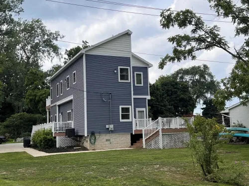"CALYPSO"  BRAND NEW  HUGE 4-bedroom house with WiFi and AC in Oak Harbor - 4-Star