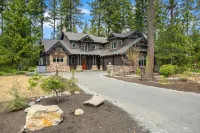 Family and Pet friendly Cabin at Suncadia w/ Hot tub and Golf course view  호텔