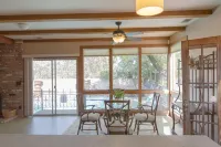 Historic Downtown House and Pool in Paso Robles Wine Country