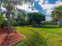 Coastal Karma Cottage - Near downtown Stuart, FL โรงแรมในสจวร์ต
