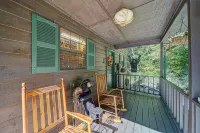 Bear Bottoms with Fireplace & Hot Tub