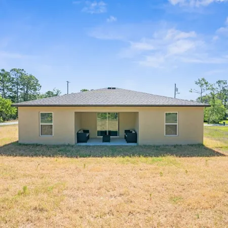 Charming 4-bedroom house with WiFi and AC in pleasant Spring Hill