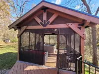 Romantic Get-a-Way!! 1954 Rail Road Caboose!! Relaxing Hot Tub!