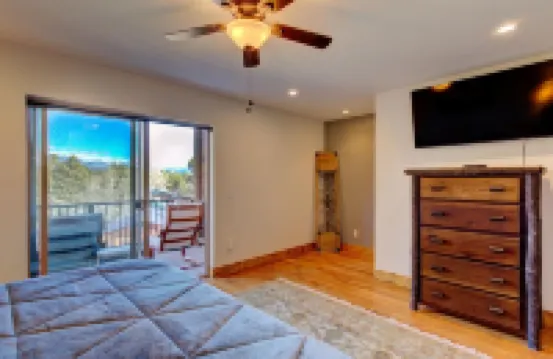 "Pagosa's - Hill Top House" Hot Tub/Pool Table/Decks/Fire Pit/ Pet Friendly