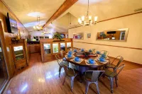 Private Country Home on 4 Acres, Open Space, Pool, Hot Tub, Gameroom, Pond
