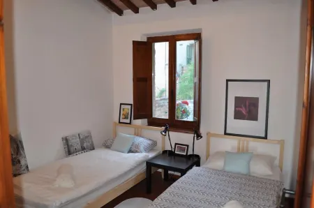 INDEPENDENT HOUSE LARGE TERRACES & SPECTACULAR VIEWS in CENTER W. PARKING