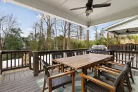 Boho Luxe Stay Game Room, Fire Pit & Playground