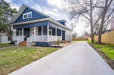 Blue & White Designer Home and Southern Style, South Haven 웨이코 컨벤션 센터 주변 호텔