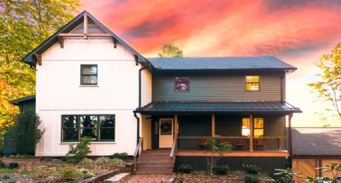 5000sf Designer Mountaintop Retreat, Panoramic Views, Hot Tub, Peaceful Luxury