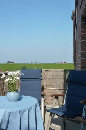 "FeWo Meeresblick am Sandstrand"-2 Bedrooms- Balcony-2nd Floor-50 Meters to the Beach