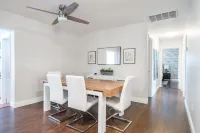 Private Oasis🌴 Heated Pool•Near Beach•Pet Friendly