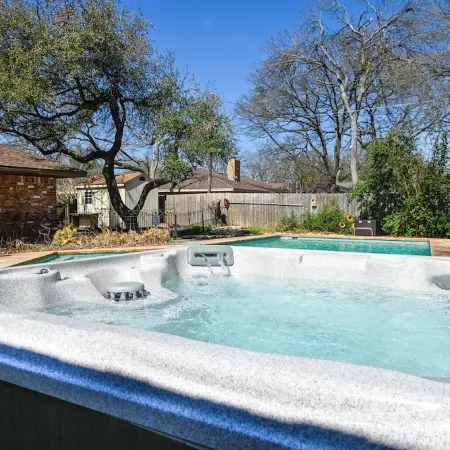 Beautiful Tudor Style home centrally located, and packed with amenities!