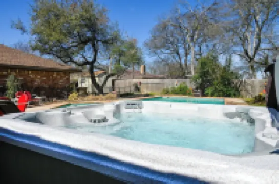 Beautiful Tudor Style home centrally located, and packed with amenities!