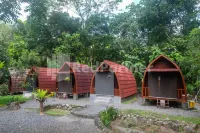 The Allabun Glamping Yogyakarta Hotel di Turi