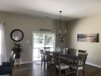 Pool and beach -fun for everyone! Hotels in Somers Point