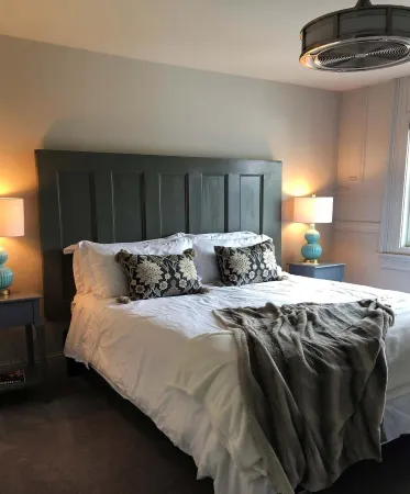 Comfort, space, elegance, history in Bar Harbor village