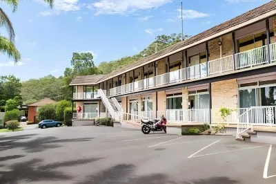 Gosford Inn Motel Hotels near GOSFORD Railway Station
