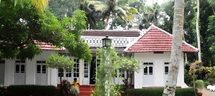 Backwater Heritage Homestay Hotels in Kottayam