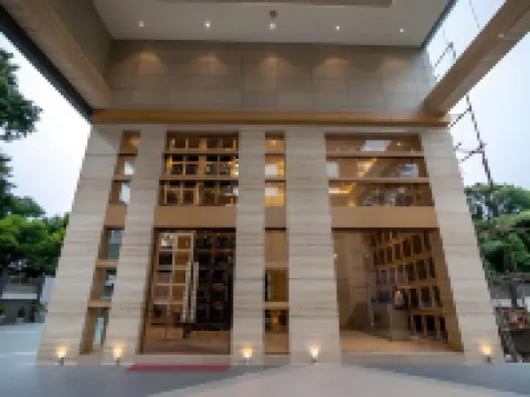The Pristine Hotel Hotels in Kanpur