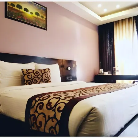 Vijay Paradise Lucknow