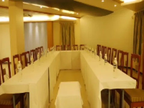 Hotel Kohinoor Square