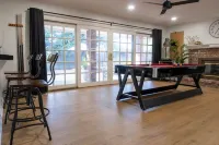 Modern Home 3-Br Retreat — Quiet, Cozy, & Family-Friendly in Fresno.