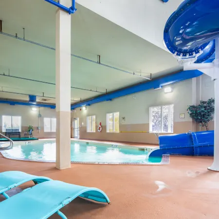 Holiday Inn Express & Suites EDSON by IHG