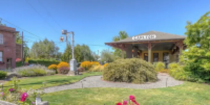 All New! Maison Monroe in Carlton Hotels in Carlton