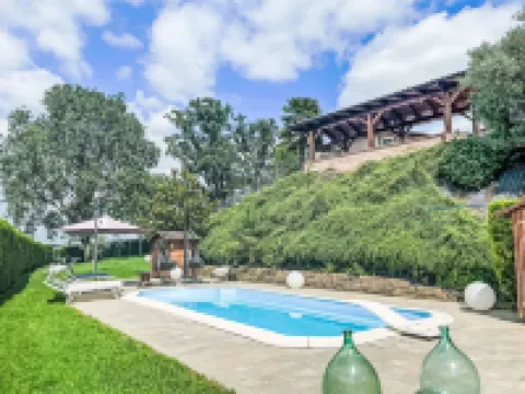 Zio-Nonno Hotels in Portacomaro