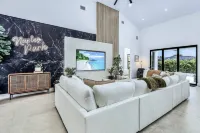 Maple Shore Homes Welcomes you to Modern Oasis Naples Park!