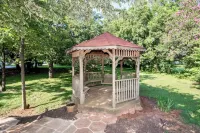 Charming 4-bedroom house with AC and WiFi in delightful Troutman