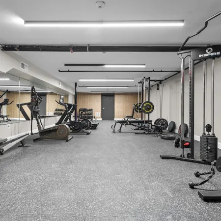 “Elm City” Retreat Near Yale, Parking, Gym, Downtown, Wooster Sq & Union Station