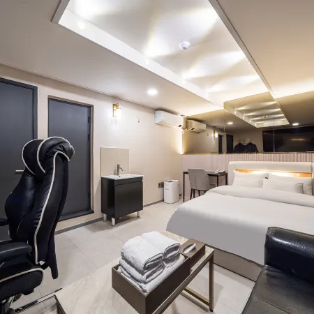 Seongnam Hotel Dear Отели рядом с достопримечательностью «Парк Huimangdae»