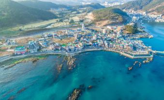 Busan Gijang Brown Dot Pension