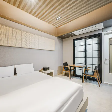Daegu Bonridong Lovely Hotel Отели рядом с достопримечательностью «Станция метро Daegu»
