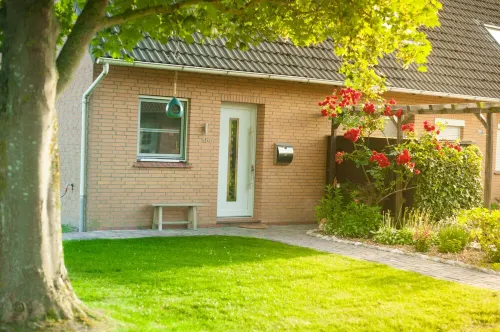 Das hörnchen - tasteful, great garden, top equipment - NEW BATHROOM 2025! Hotels in Tossens